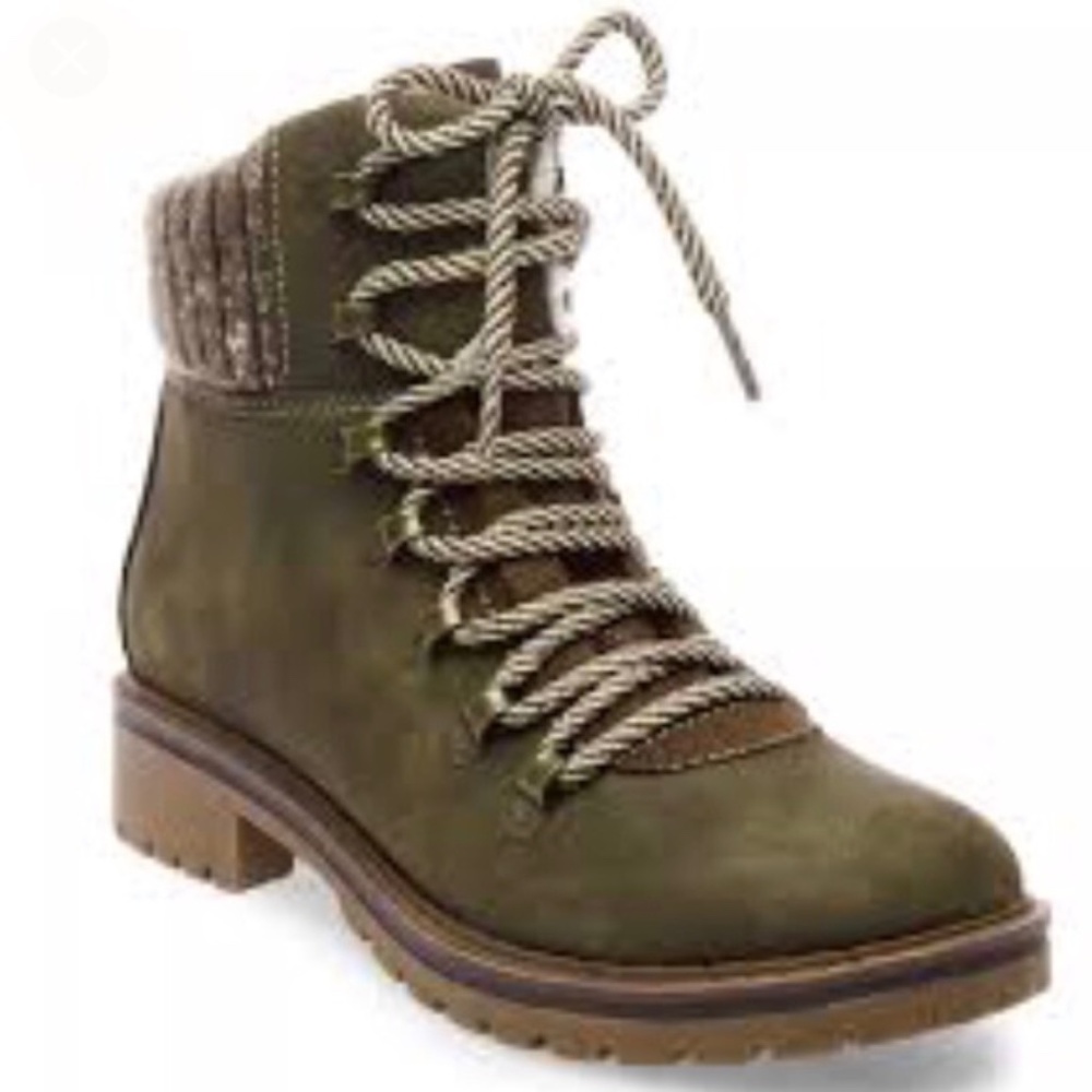 Mossimo Supply Women’s BettyAnn Shearling Boots